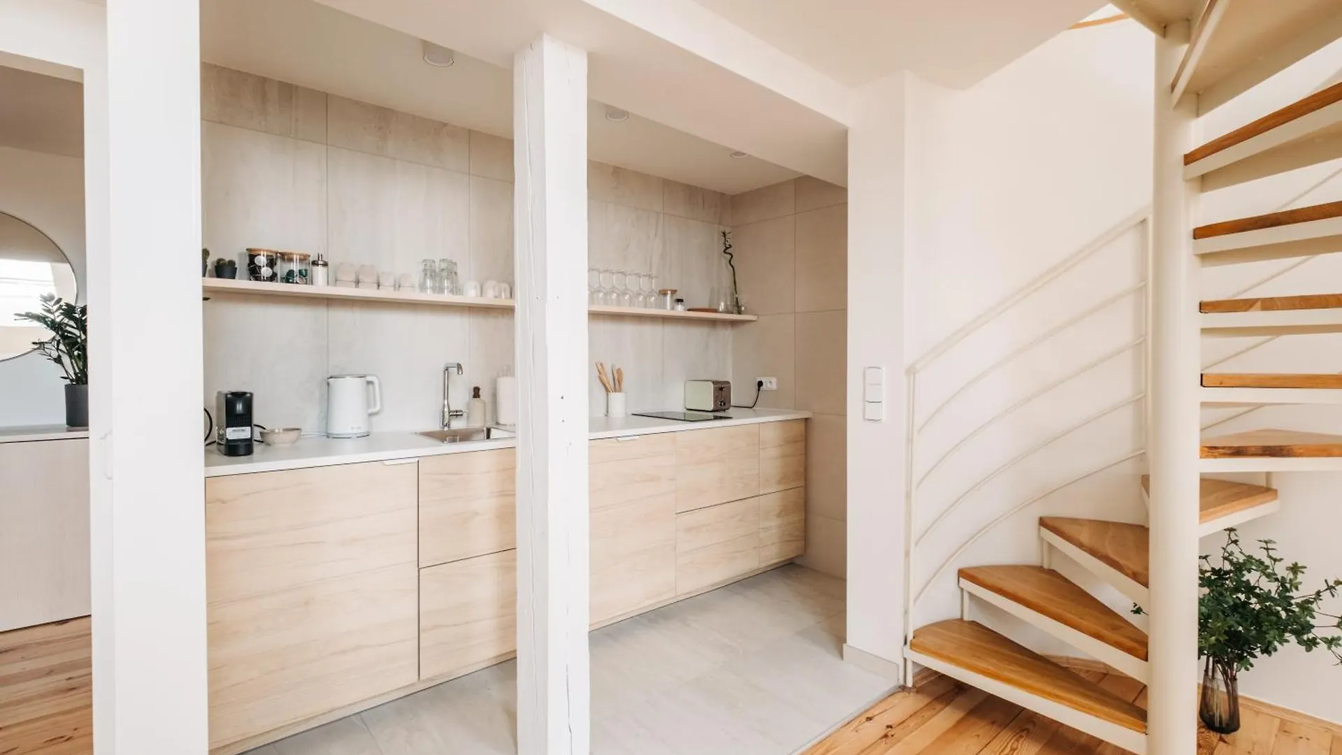 Modern Sunlit Loft With A/C In Prime Location Apartment Prague Czech Republic