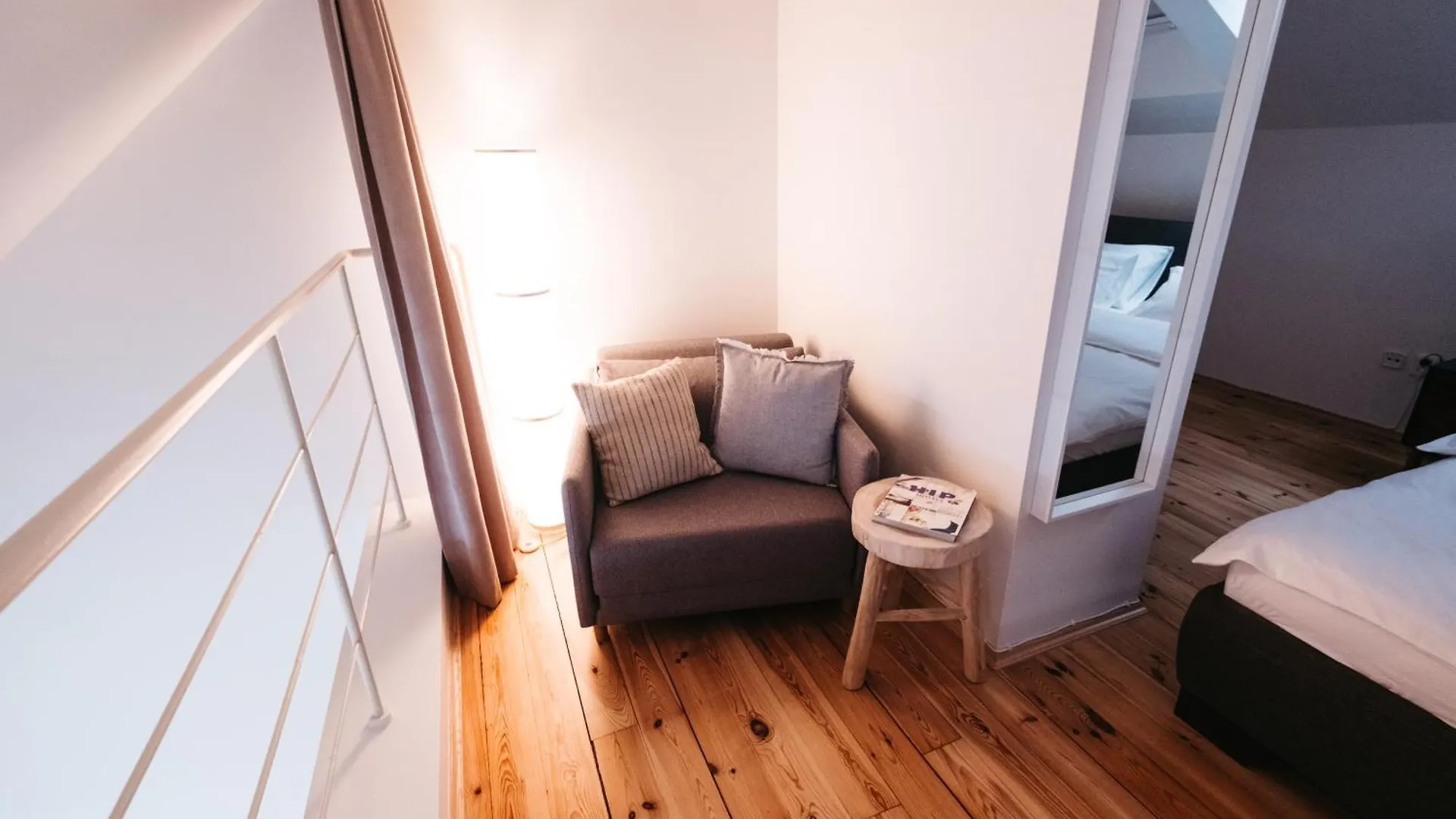 Modern Sunlit Loft With A/C In Prime Location Apartment Prague Czech Republic