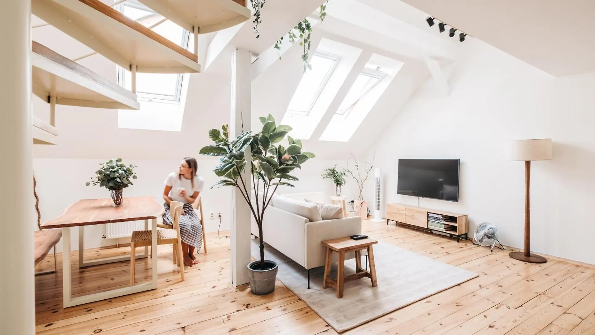 Modern Sunlit Loft With A/C In Prime Location Apartment Prague 0*,